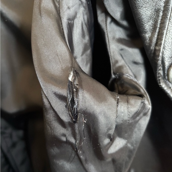 Vintage Y2K Danier Leather Jacket - Picture 11 of 12